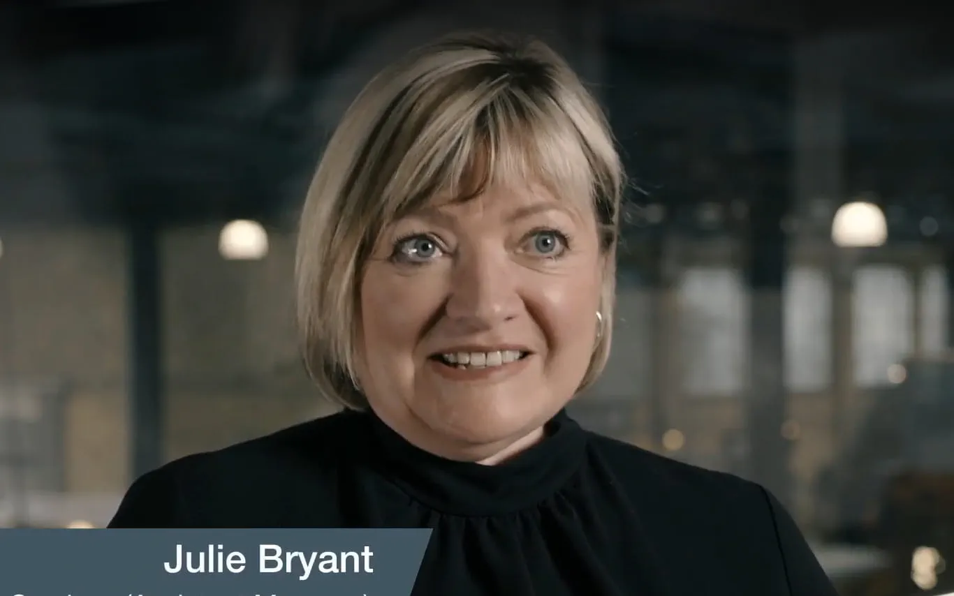 Julie Bryant headshot